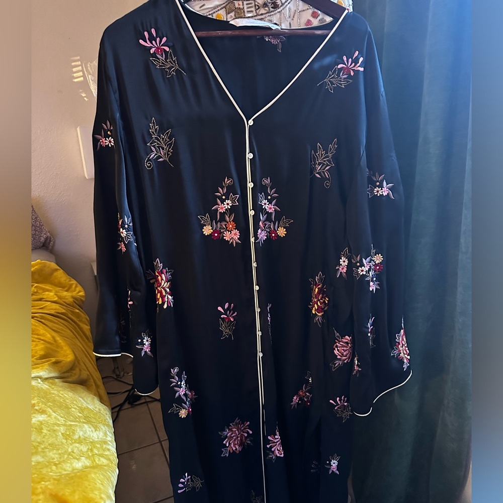 Zara embroidered midi kimono dress